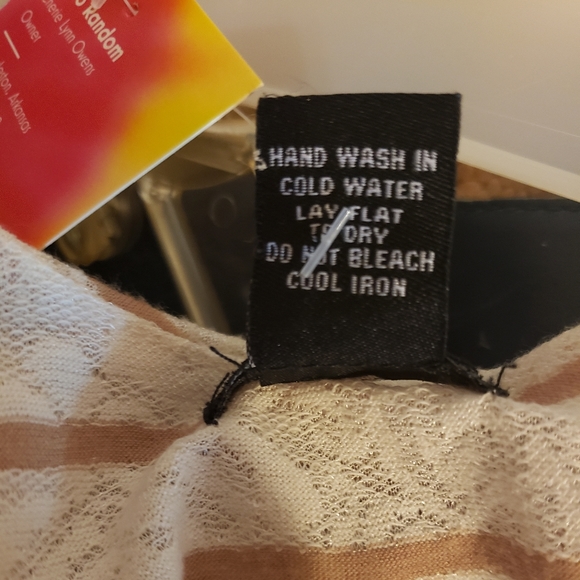 Rue 21 Top Size M - Picture 7 of 7